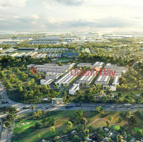 Villas and townhouses in the Green Valley City project, a French-style "Compound". _0