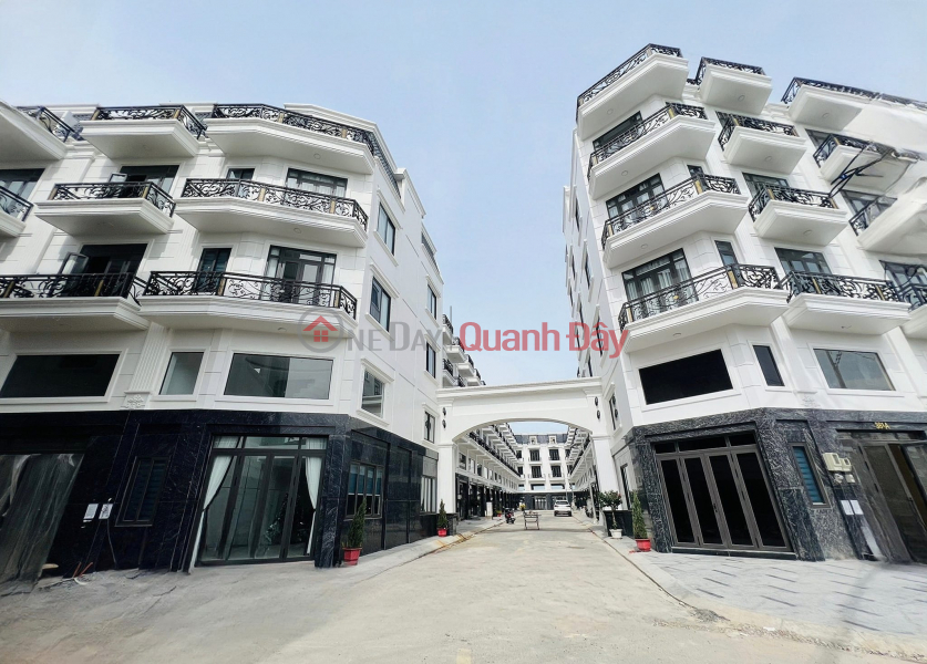 Townhouse adjacent To Ngoc Van District 12 - Only marginally 6 Billion has a new house 100% HXH 8M luxury and spacious design Sales Listings