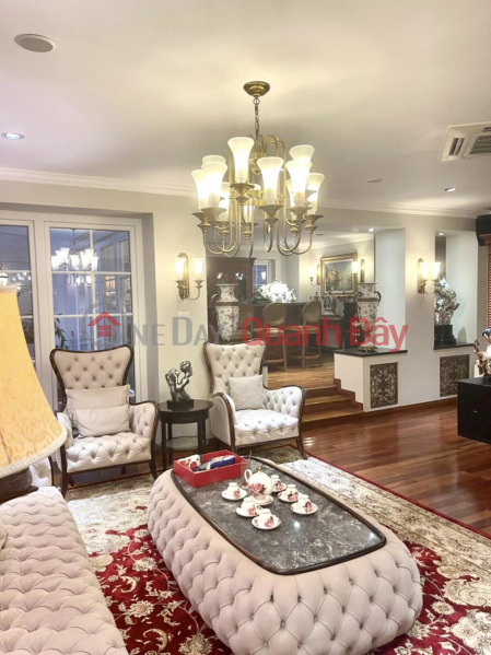 EXCELLENT PRODUCT. Vo Thi Sau Hai Ba Trung elevator, close to the lake, 3 cars entered the house. The area is 242m2 with 8 floors. POLE Sales Listings
