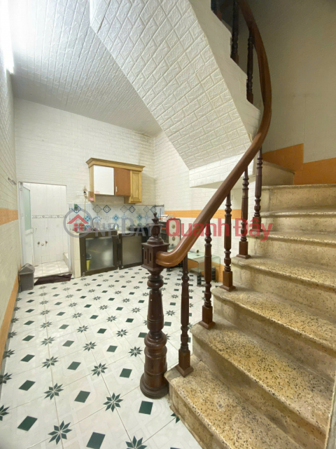 Whole house for rent in Goc De alley, 45m2, 3 floors, 6.5 million\/month _0