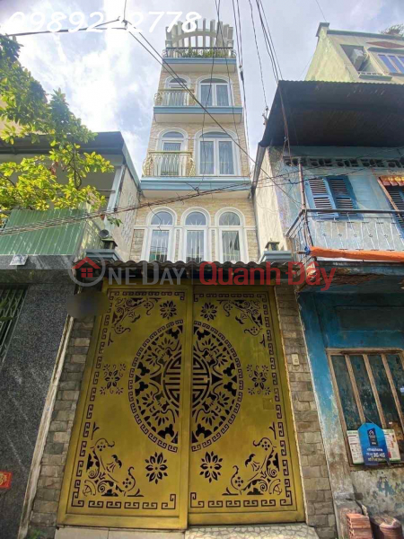 HOUSE FOR SALE ON NGUYEN TRI PHUONG - WARD 4 - FRONTAGE - 3X10M - 5 FLOORS - 3 BEDROOMS - EXTREMELY PRIME LOCATION - . Sales Listings