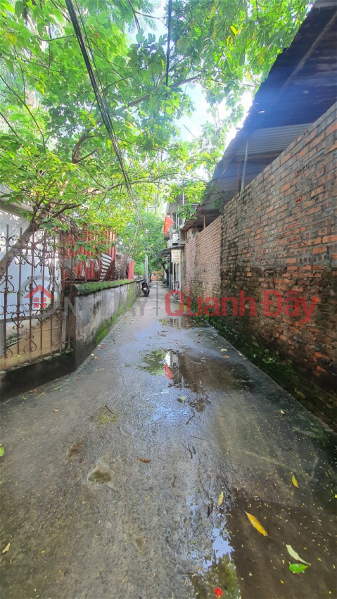 Land for sale on Lac Long Quan Street, Tay Ho District. 112m Approximately 13 Billion. Commitment to Real Photos Accurate Description. Owner Can Thanh | Vietnam | Sales đ 13.6 Billion