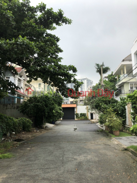 Townhouse for sale in Thao Dien Ward, District 2. -The existing alley has 4m car space Sales Listings