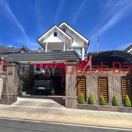 LANGBIANG VILLA FOR SALE IN DA LAT - 4 BEDROOMS, PARKING FOR 3 CARS _0