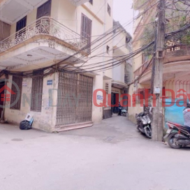 CAU GIAY CENTER - CAR PARKING GATE - RESIDENTIAL HOUSES CONSTRUCTED WITH SOLID COLUMN FRAME - 5 FLOORS, ABOUT 5 BILLION _0