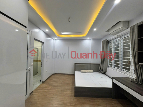 Cho thuê nhà ngõ 290 Lĩnh Nam, 5 tầng x 35m2, 3PN, 4 WC, 10.5 Triệu _0