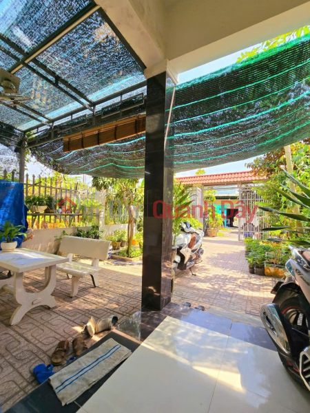Kinh Khủng Khiếp, Nhà Dt 200m2, ngang 6, Mặt Tiền, Quận 9, Giá chỉ 2.95ty Việt Nam, Bán | đ 2,95 tỷ