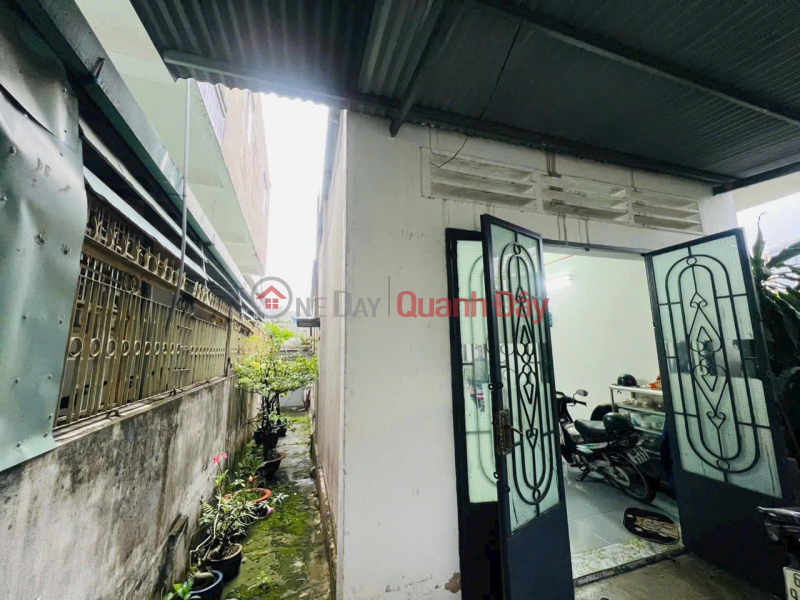 House for sale, SR, TC, 6m wide asphalt road, near An Binh market, good price, only 3 billion 850 Sales Listings