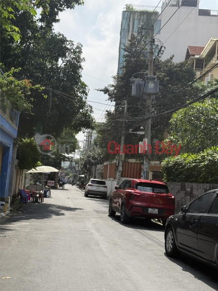 đ 10 Billion, **House for sale in alley off Cach Mang Thang 8 Street, Ward 7, Tan Binh District; 5*12m - 5 floors, VIP area**