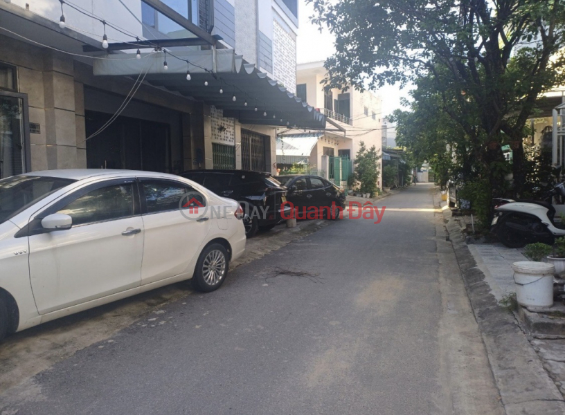 3-storey villa Kiet Nguyen Phuoc Nguyen Thanh Khe has a large yard selling Cfe. Sales Listings