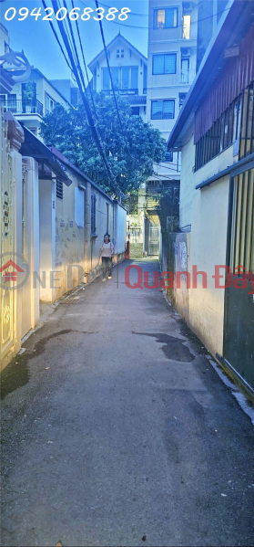 House for sale, Vo Chi Cong, Xuan La, Tay Ho, area 40m x 5 floors 4 bedrooms, 2m wide alley, only 35m to street front Sales Listings