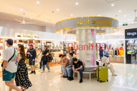 Han Square - Đón hơn 1000 lượt khách du lịch Hàn Quốc mua sắm mỗi ngày _0