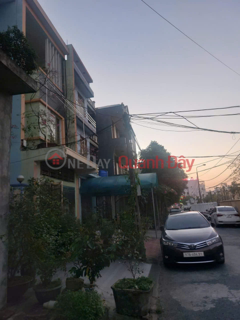 Urgent sale: land right at the gate of Dong Hung General Hospital, Area = 81.4m2, Frontage = 4.5, price 1.9 billion _0