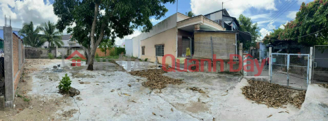 Need to sell quickly land plot located in the center of Long Xuyen city. _0
