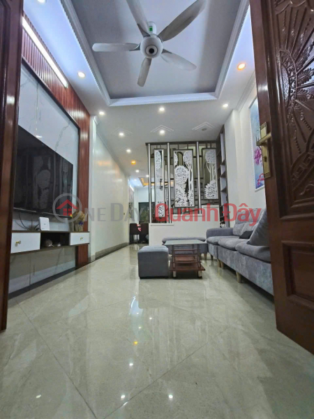 Brand new house for rent on Giai Phong Street, 5 floors x 50m2, 6 bedrooms, 20 million for office or family use Rental Listings