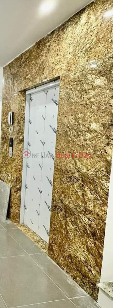 Cho thuê nhà, Chùa Láng, Nguyễn Chí Thanh, THANG MÁY, 325m2x 4T -63 tr _0