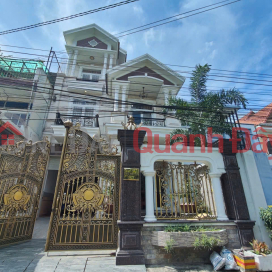 Cho thuê biệt thự siêu đẹp, full nội thất, gần ngã tư Tân Phong _0