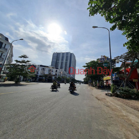 90m2 commercial property on the busiest street in Trau Quy, Gia Lam. Price around 40 billion VND. Contact 0989894845 _0