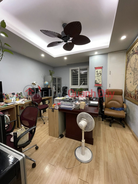 Chung cư 335 Cầu Giấy 90m2 / 3PN Nội thất hiện đại, chỉ 8.8 tỷ, vô vàn tiện ích | Việt Nam, Bán đ 8,8 tỷ