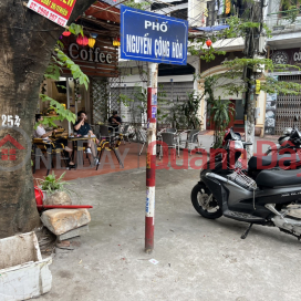 Bán gấp nhà gần 100m2 mặt đường Nguyễn Công Hòa giá hấp dẫn _0