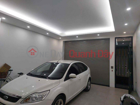 House for sale on Nguyen Van Cu, 118m x 5 floors, 5.5m frontage, elevator, garage, business _0