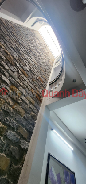 đ 18,4 tỷ ► 2 MT Nguyễn Tất Thành đoạn Hải Châu, 125m2, 4 tầng cực xịn, 18.x nhỏ