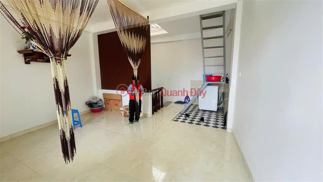 đ 6,05 tỷ | Nhà 5 tầng 30m², 3PN, Hoàng Mai - Giá 6 tỷ - Sổ đỏ chính chủ