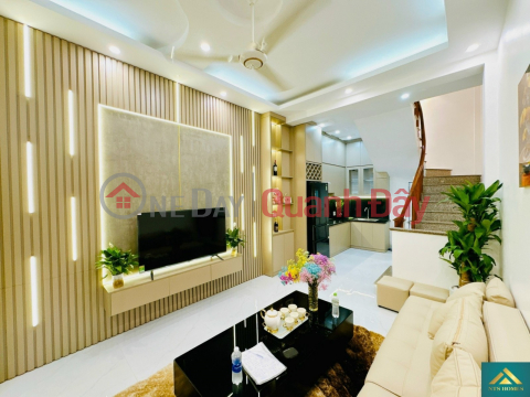 Hiếm! Nhà đẹp Chính Kinh, gần Ngã Tư Sở – 4PN – 6.4 tỷ thương lượng lh 0817606560 _0