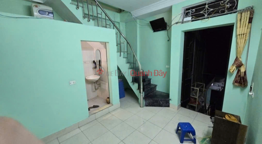 đ 7.5 Million/ month Private house for rent in Cau Dien, 25m² x 3 floors, 3 rooms, living room - kitchen, 2 bathrooms<br \\/> 7.5 million