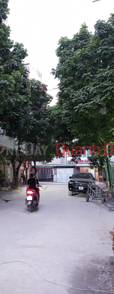 đ 7.75 Billion | House for sale adjacent to Dong La Khe Gate Area, 50m2, 5 floors, price 7.75 billion