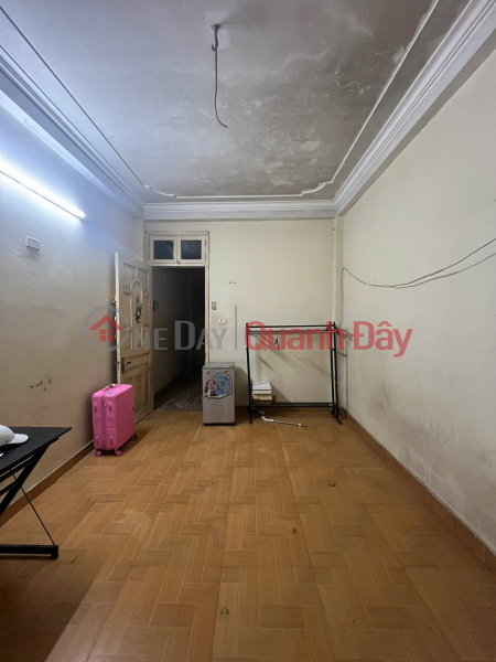 Property Search Vietnam | OneDay | Residential, Rental Listings, 5-storey house for rent in Linh Quang alley, 33m² x 5 floors, 4 bedrooms. 11 million\\/month