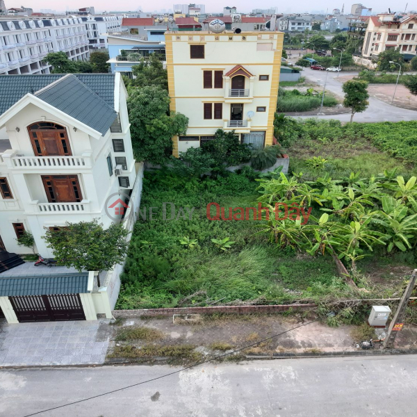 Villa in Thuan An, 180m2, 15m frontage, 5m road, price 12 billion VND. Contact 0989894845 Sales Listings