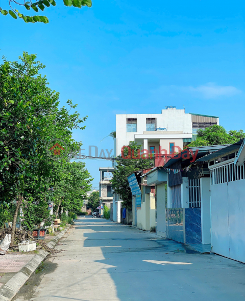 EXTREMELY URGENT - QUICK SALE 80M2 FOR LONGEVITY, PROSPERITY AND LONGEVITY. CAR PARKING IN THE DOOR. LOW PRICE _0