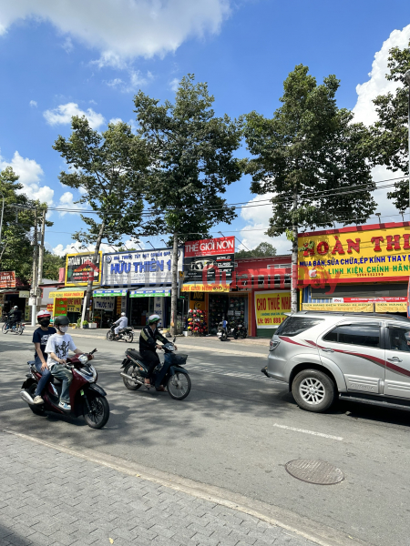 Property Search Vietnam | OneDay | Retail, Rental Listings | Space for rent at 617 Le Hong Phong, Phu Hoa, Thu Dau Mot, right at the Thu Dau Mot geological crossroads opposite