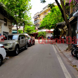 Lac Long Quan Townhouse for Sale, Cau Giay District. 85m Frontage 5.7m Approximately 13 Billion. Commitment to Real Photos Accurate Description. Owner _0