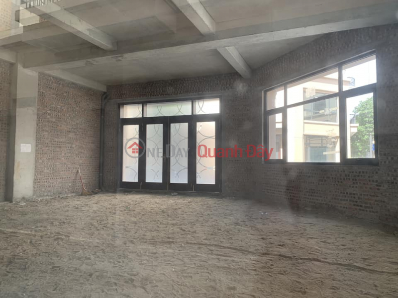  | Please Select Residential, Sales Listings đ 25 Billion