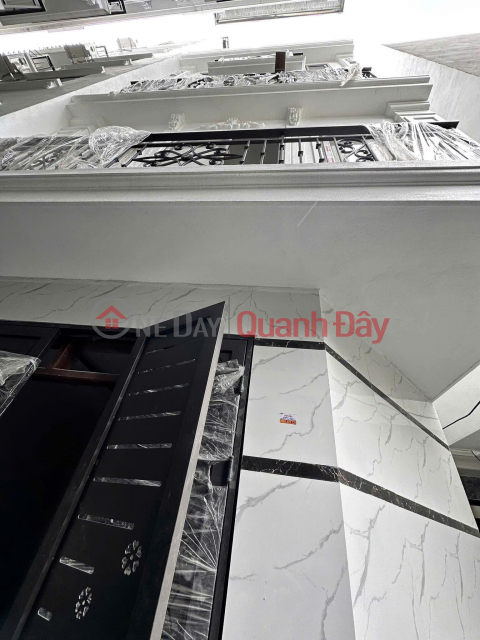 BÁN NHÀ NGÔ GIA TỰ, LONG BIÊN, NHÀ XÂY MỚI, 10M RA Ô TÔ TRÁNH ĐỖ NGÀY ĐÊM, GIAO THÔNG DI CHUYỂN THUẬN TIỆN, _0