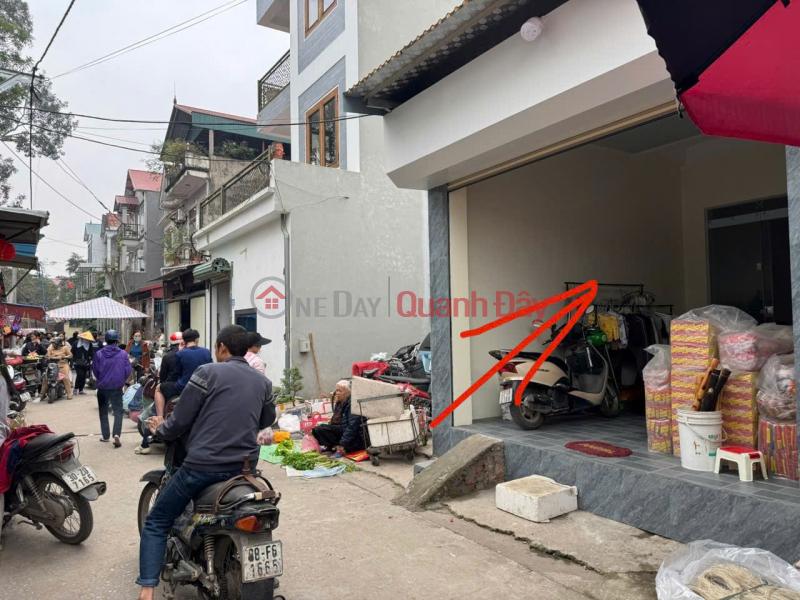 A once-in-a-lifetime opportunity! Own a house with two open sides, located in the heart of Chi Dong market, Me Linh, for just over 6 billion VND. | Vietnam | Sales đ 6.6 Billion