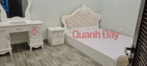 Cho thuê nhà ngõ 143 Nguyễn Chính, 3 tầng x 40m2, 2 ngủ, 9 Triệu làm VP, ở hộ gia đình _0