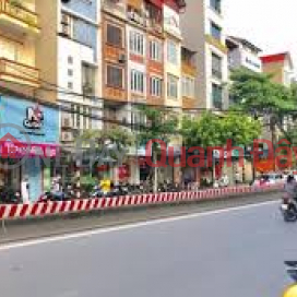 Owner Needs to Sell Urgently a House on Lac Long Quan Lane, Tay Ho, 40m2, Price 12.3 billion. _0