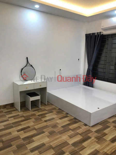 NHÀ THẠCH BÀN – Ô TÔ ĐỖ CỬA – 5 TẦNG MỚI – NHỈNH 7 TỶ Niêm yết bán