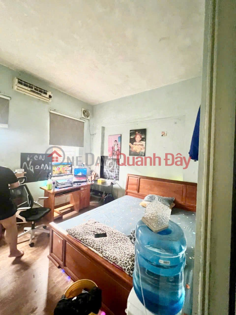 Bán nhà mặt phố Đường Thành, 215m2, mặt tiền 5.5m, 194 tỷ, đường 2 chiều, vỉa hè rộng _0