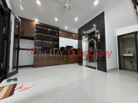 HOUSE NEAR CO NHUE MARKET – 6 FLOORS x 34M2 - ELEVATOR – READY RED BOOK _0