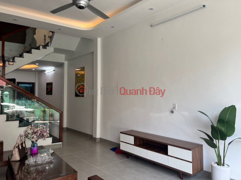 Property Search Vietnam | OneDay | Khu dân cư, Niêm yết bán | bán nhà 3 tầng thiết kế Tân cổ điển có phòng khách lửng