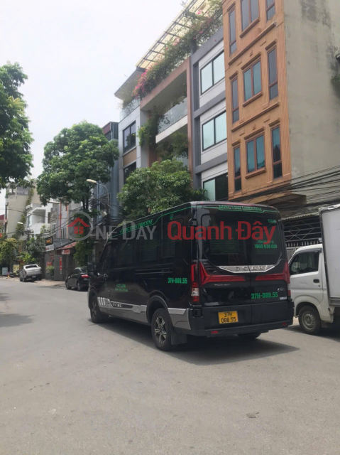 NGOC HOI TRUCK BUSINESS, PARKING WITH HUGE FRONTAGE OF 6.5M, AREA OF 75M2. 3 FRONTS, PERMANENTLY OPEN, LOW PRICE _0