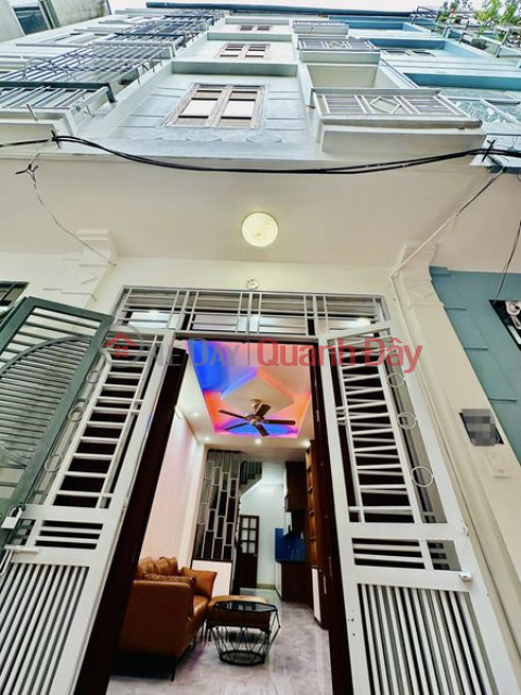 Linh Nam house for sale 34m 5 floors 3 super spacious bedrooms only 4.05 billion _0