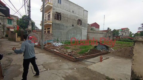 Land for sale in Thuan Thanh, Bac Ninh. 65m2 * frontage 4.8m * 2.6 billion. Corner lot, near car bypass. _0