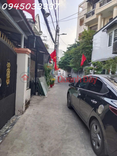 đ 11.9 Billion 3-story house for sale in Tan My alley, District 7, area 97m² (4.85m x 20m),price 11.9 billion VND.