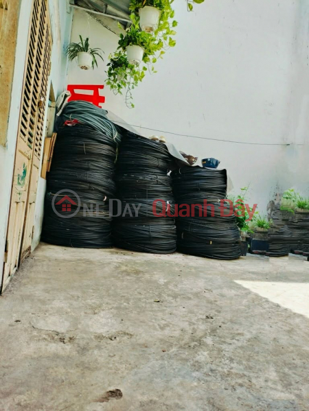 Lac Long Quan - No Planning or Land Use Rights - Land Area 69m2 (5.5 x 12m) - 4.3 billion VND Vietnam Sales, đ 4.3 Billion