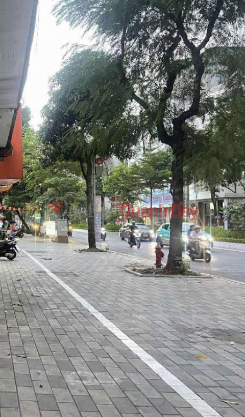 LAND FOR SALE ON VIP STREET LAC LONG QUAN, TAY HO, HANOI - FENG SHUI LOCATION - POWERFUL FRONTAGE - NEAR WEST LAKE. _0